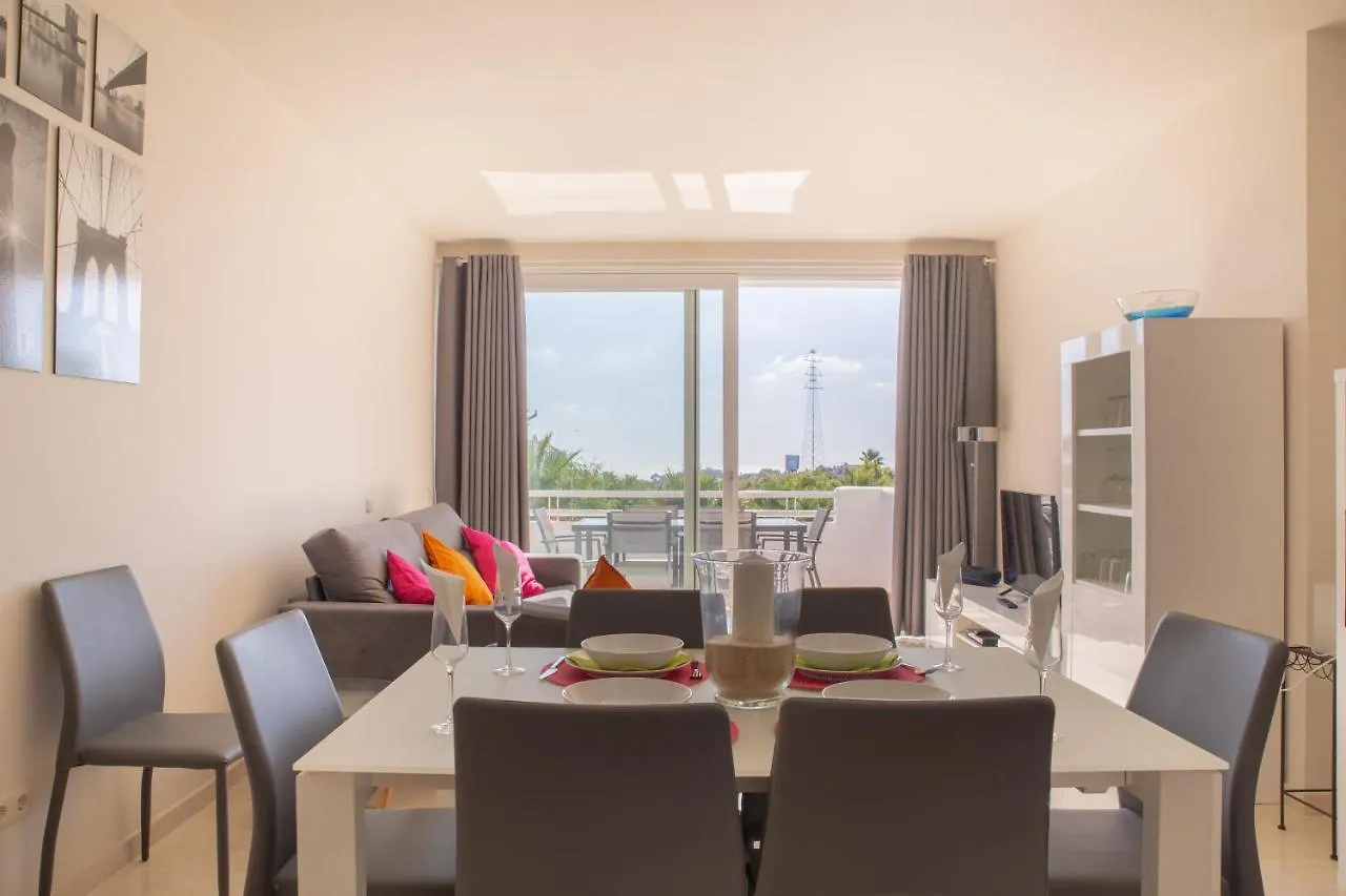 2237-Modern Apt With Private Beach Εστεπόνα Διαμέρισμα