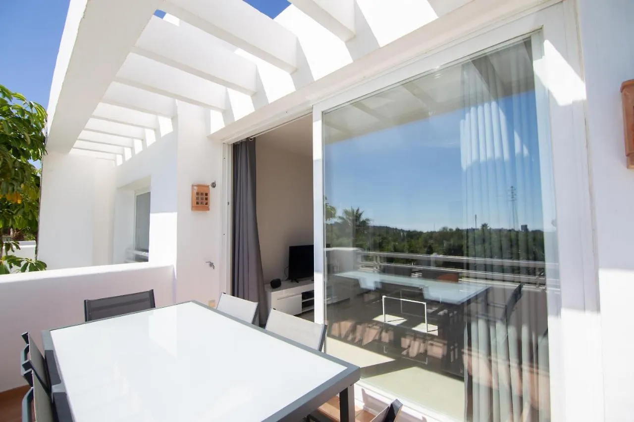 2237-Modern Apt With Private Beach Εστεπόνα Διαμέρισμα