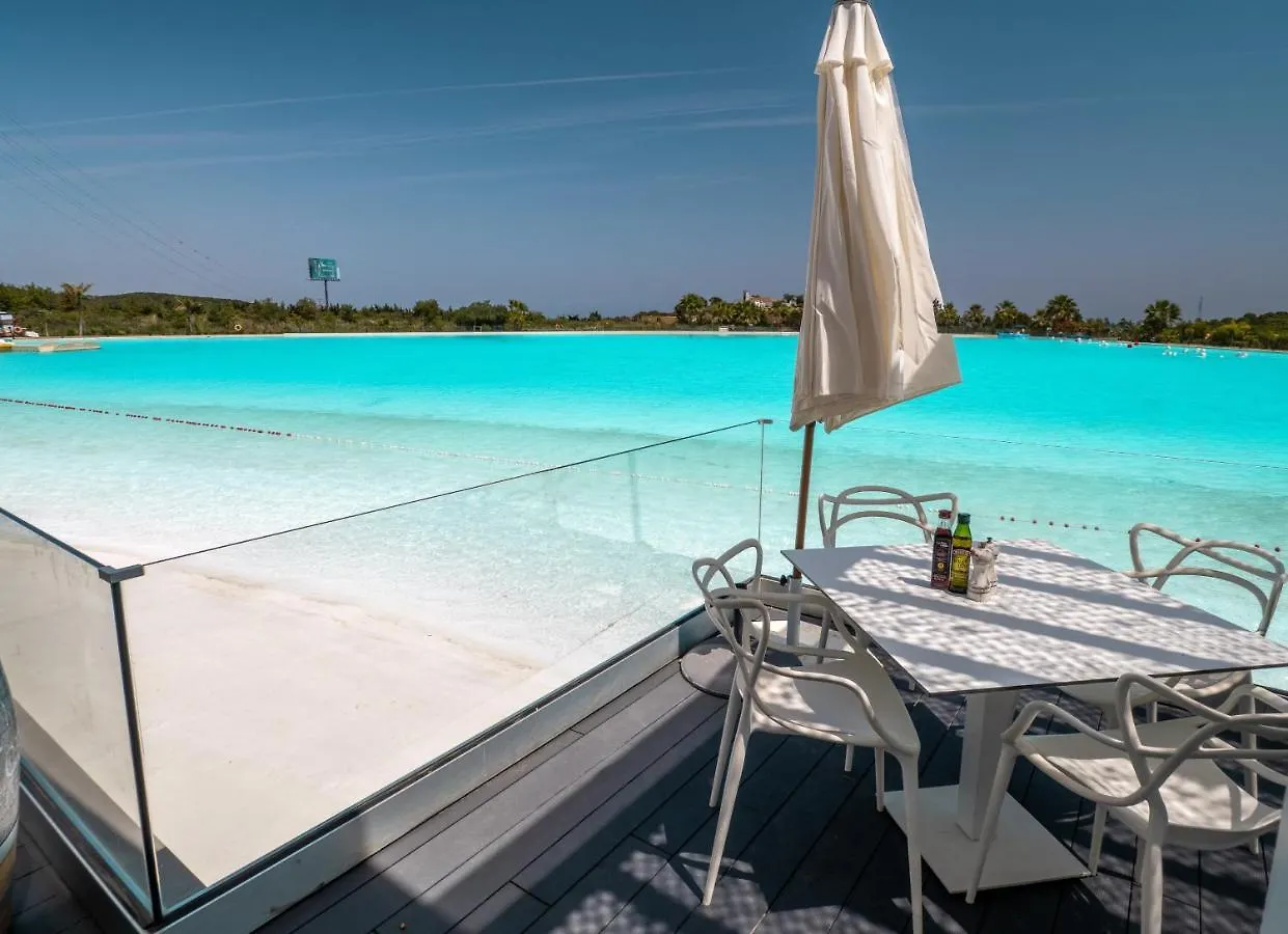 2237-Modern Apt With Private Beach Εστεπόνα