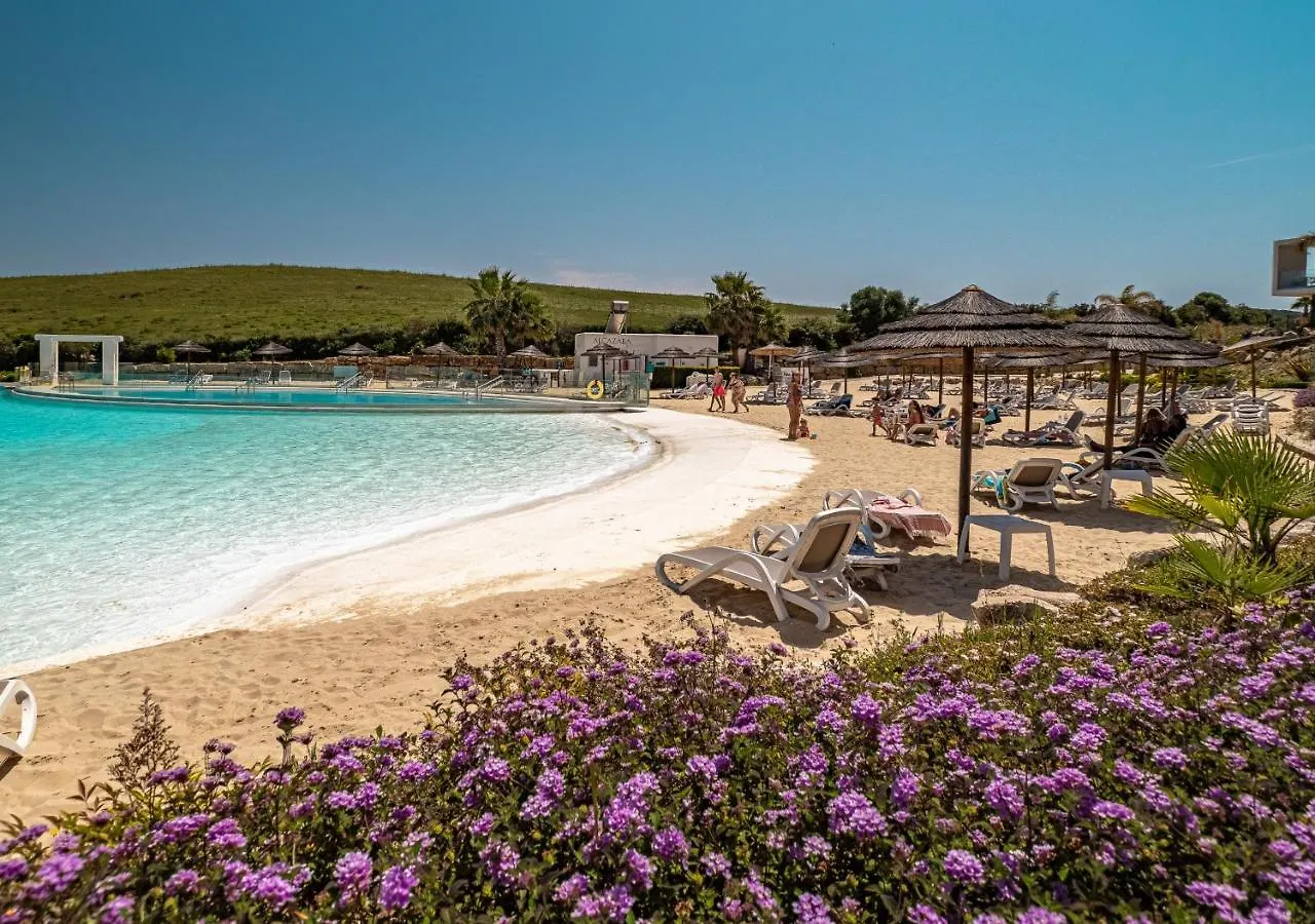 2237-Modern Apt With Private Beach Εστεπόνα